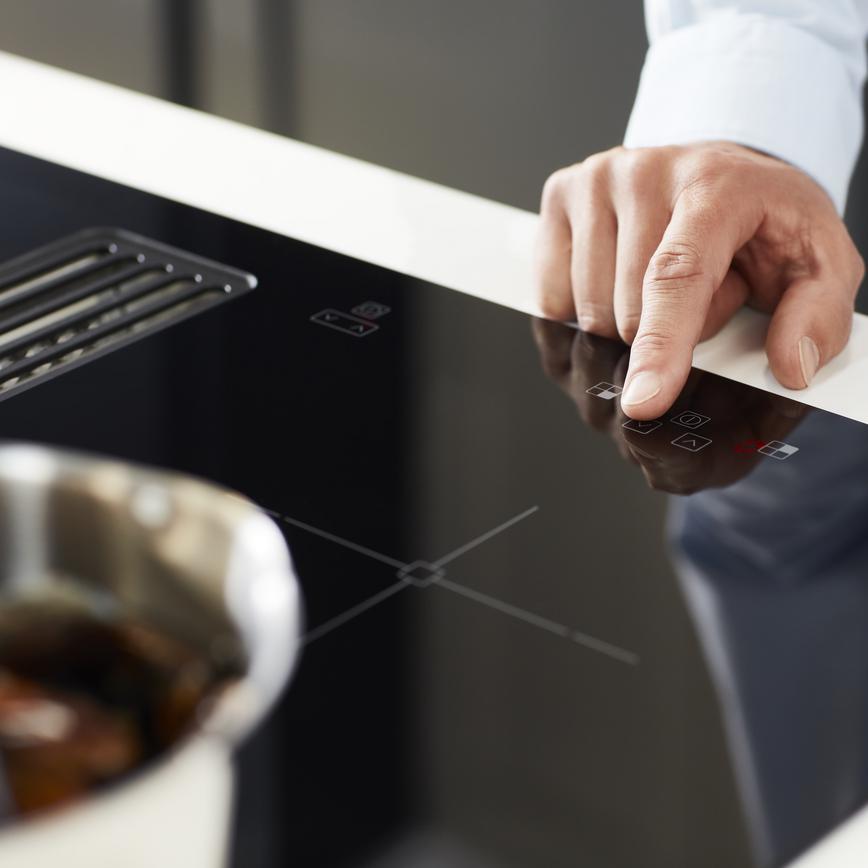 LAM9550 Lamona 80cm Black Electric Induction Hob With Extractor